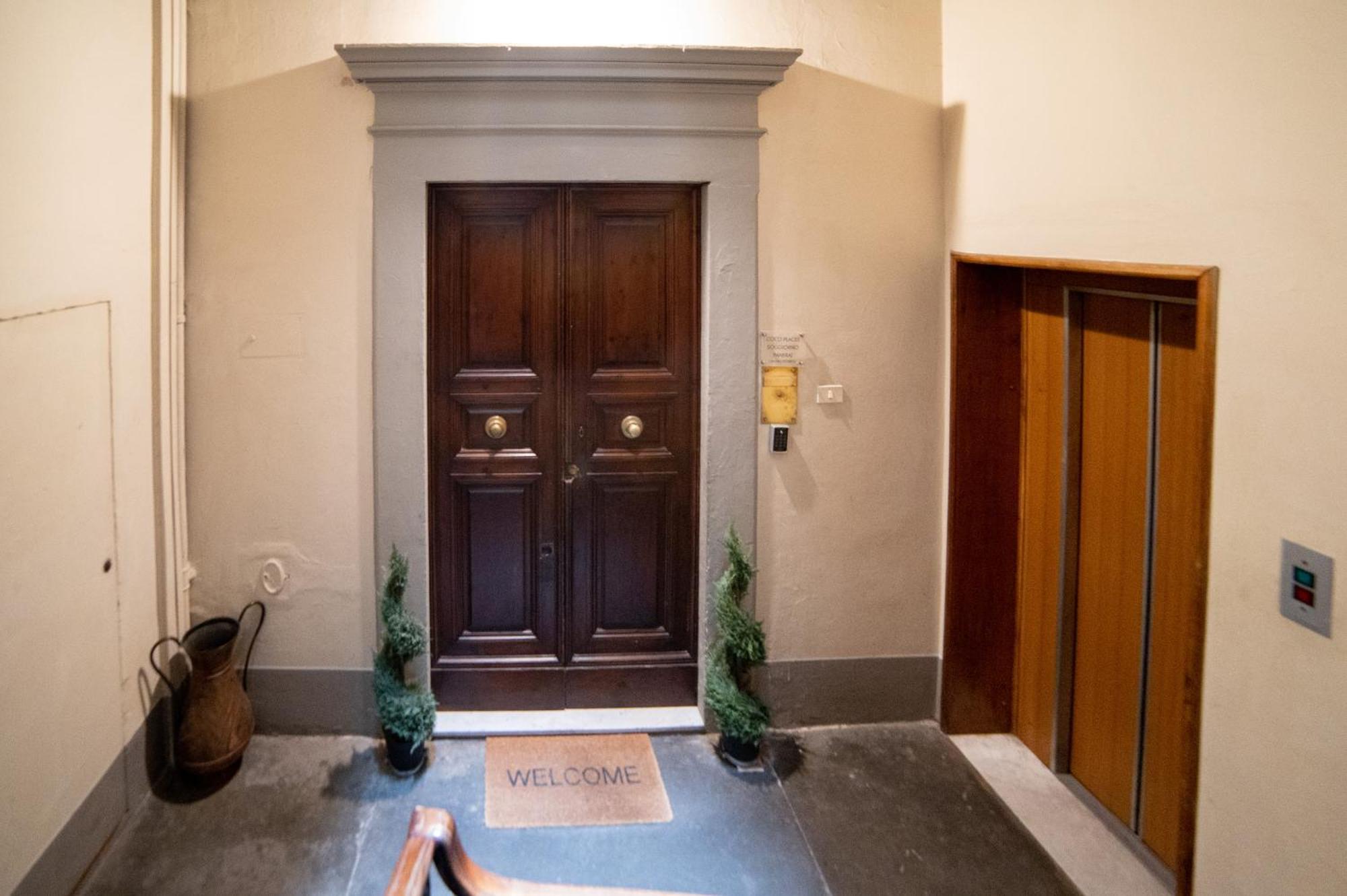 Coco Places Soggiorno Panerai, Centro Storico Florenz Exterior foto